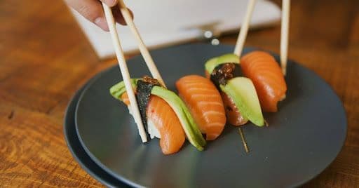 Von der Großküche zum Gourmet-Lieferdienst: Wie ein Sushi-Anbieter aus Düsseldorf ein Nischenmodell zur Erfolgsgeschichte macht