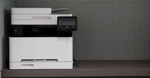Büroausstattung für Startups: Wie Gründer beim Setup von Drucker, Scanner und Multifunktionsgerät clever sparen