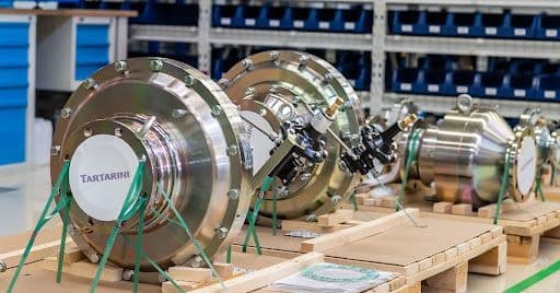 Wenn der Bauraum knapp wird: Was Hardware-Start-ups von Mittelstandsfertigern lernen können
